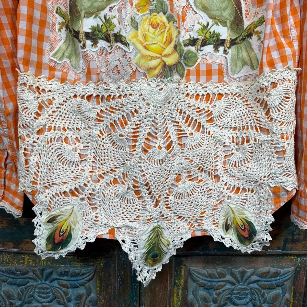 Vintage style bird floral lace appliqué upcycled dopamine shirt - Picture 9 of 11